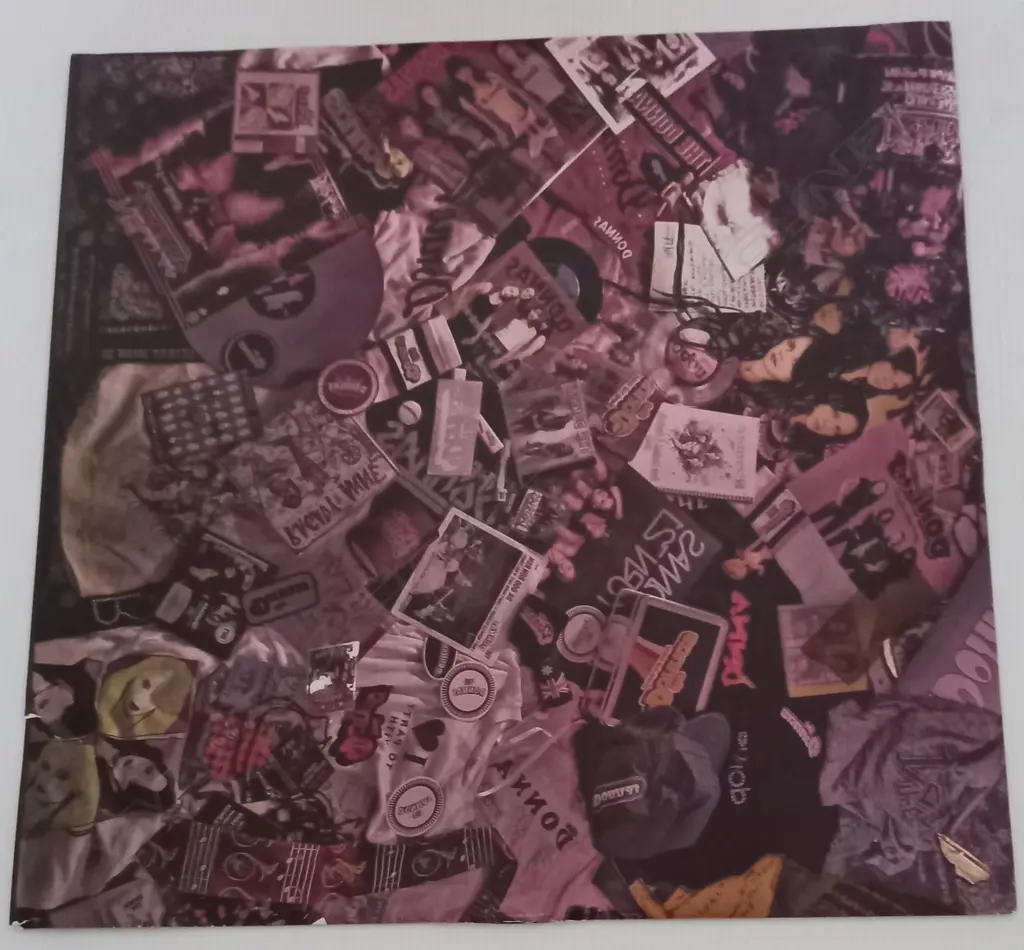The Donnas, Greatest Hits Vol. 16 Image 1++